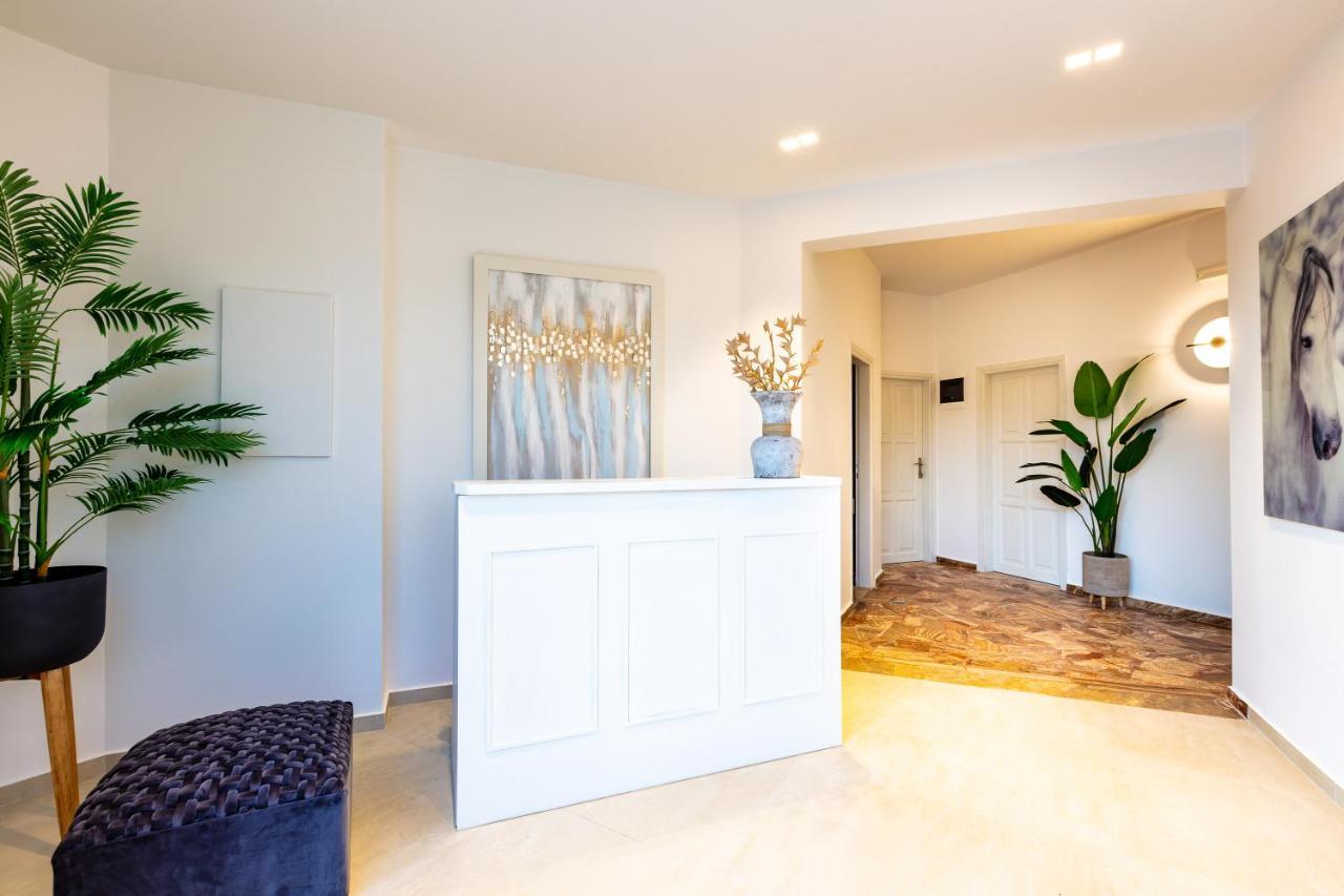 Pinelopi Beach Suites Georgioupoli Bagian luar foto